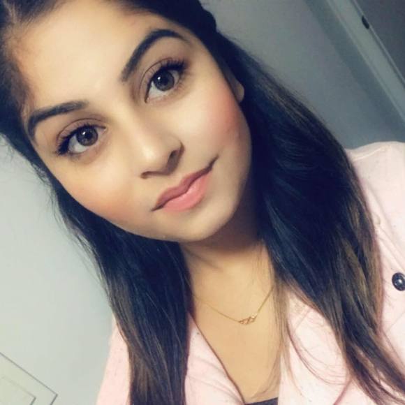 Meet your Posher, Simran - Picture 1 of 1
